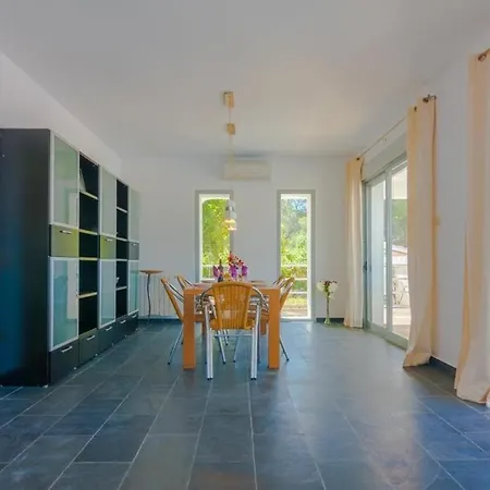 Apartmán Fustera 12 *
